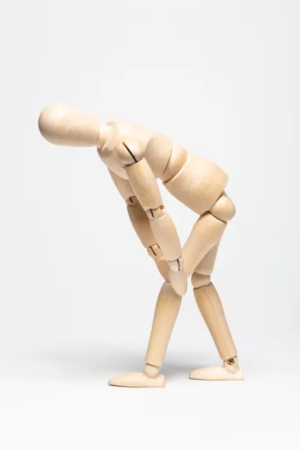 変形性膝関節症の初期症状を見逃すな！ | 星野BodyCare鍼灸整骨院